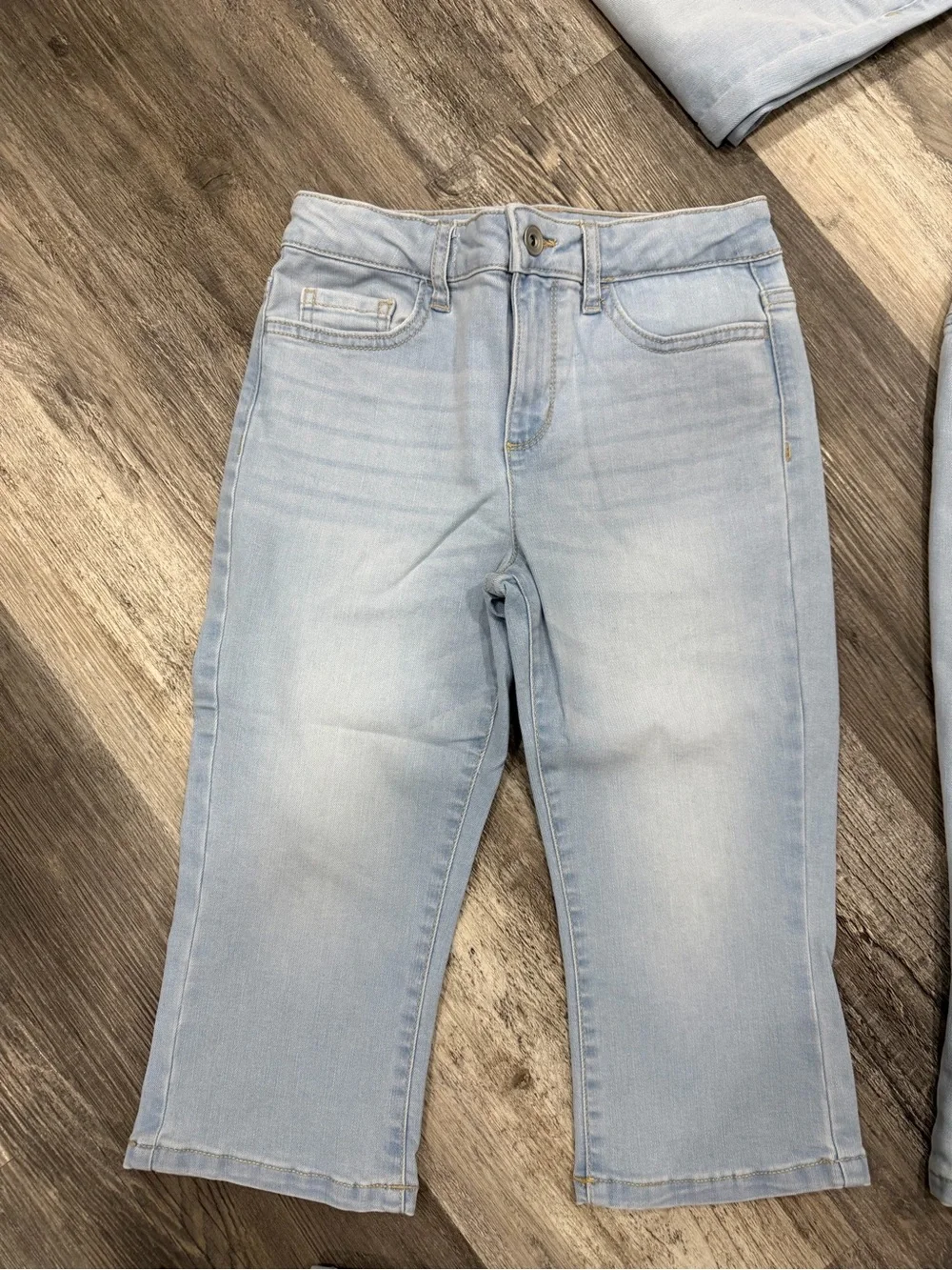 Lot of 7 girls Capri pants - all size 10